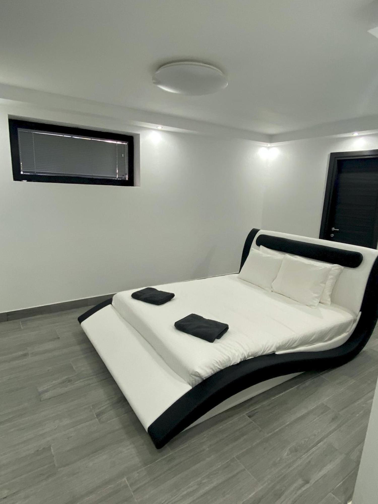 Villa Poseidon Corralejo With Private Heated Pool, Sauna And Stunning Volcano Views By Amazzzing Travel Экстерьер фото